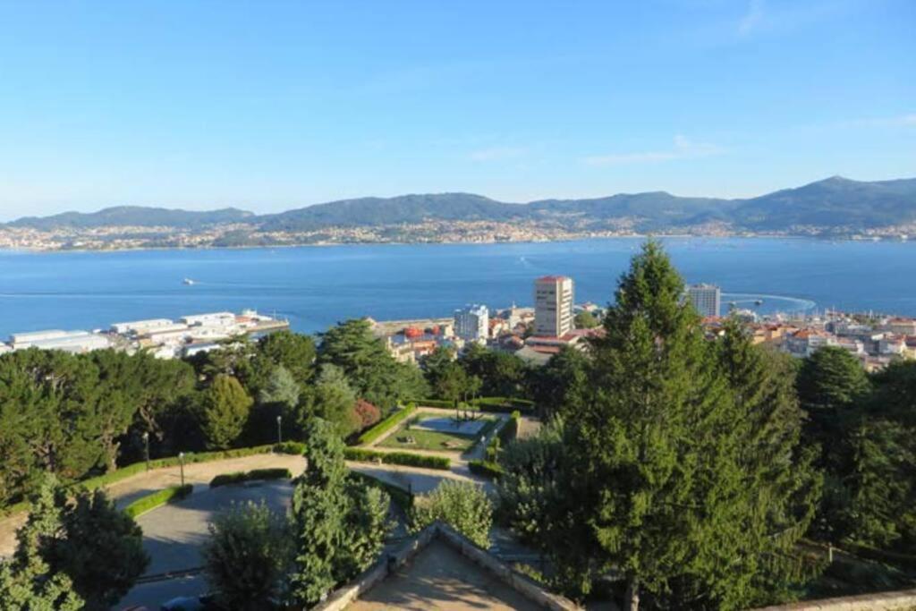 Espacioso Piso Con Garaje Cerca Del Centro De Vigo Exterior foto